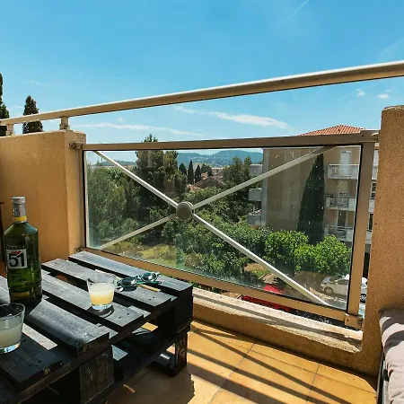 T2 Confort Proche Centre & Plages Апартаменты *