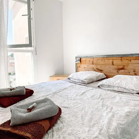 Apartamento T2 Confort Proche Centre & Plages Hyères